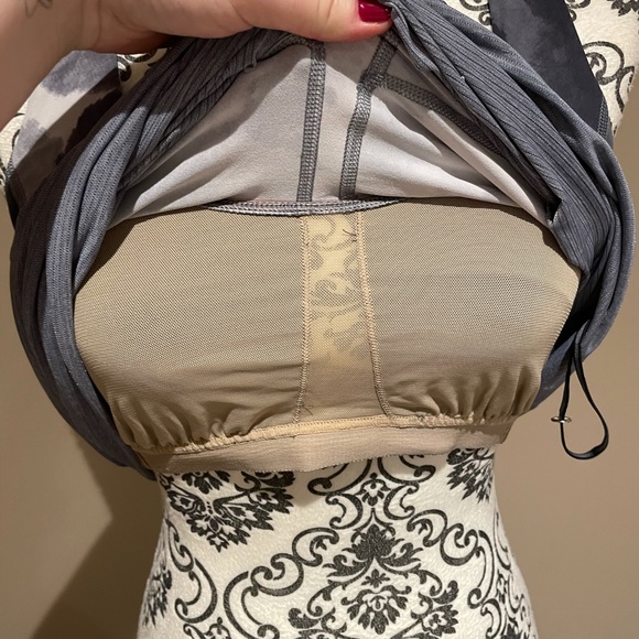 Lululemon Workout Top - Picture 3 of 6